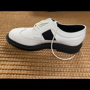 CK white leather carper dress shoe lace up sz 10